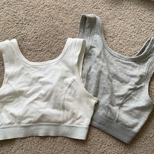 2 Aerie REVERSIBLE sports bras
